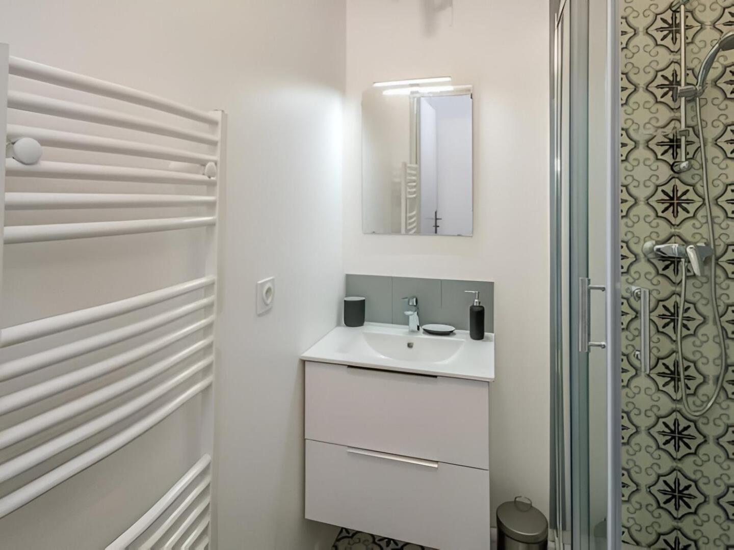 Le Refuge Urbain - Port A 2 Pas & Animaux Acceptes Apartment Toulon Bagian luar foto